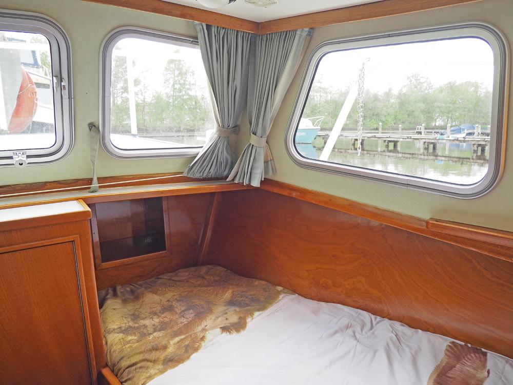 Salon, Accommodatie
